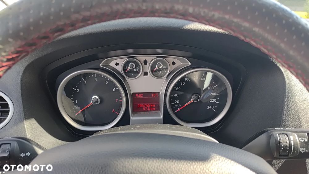 Ford Focus 1.6 Trend + - 15