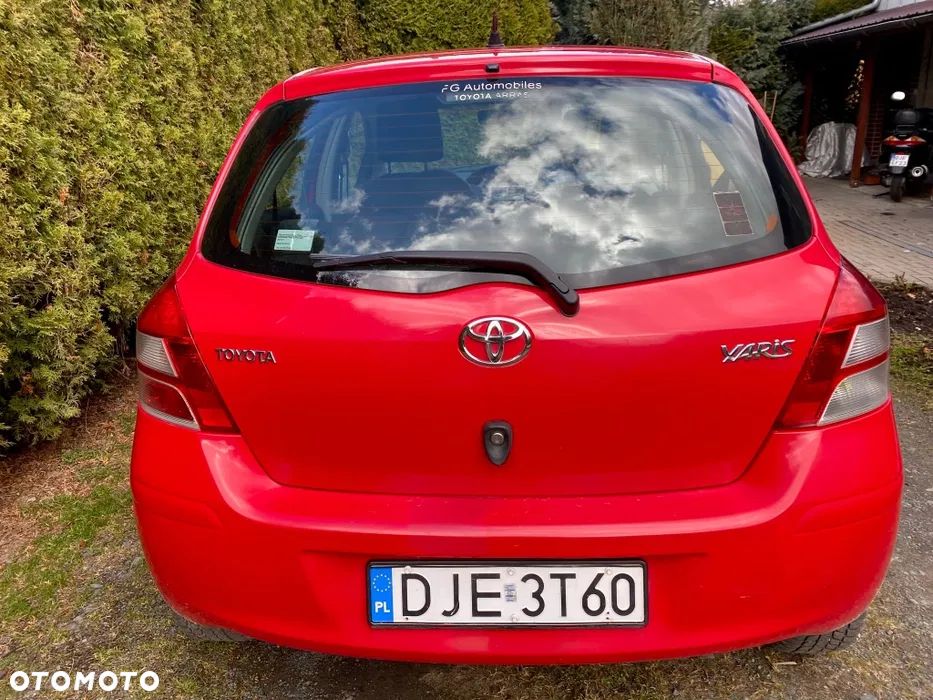 Toyota Yaris - 2