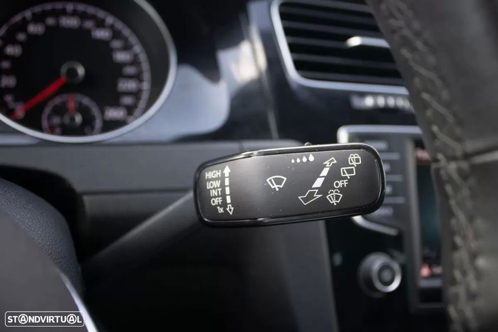 VW Golf Variant 1.6 TDi Highline - 28