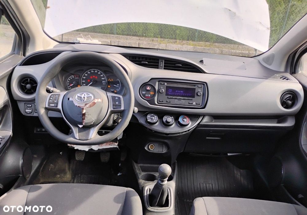 Toyota Yaris - 7