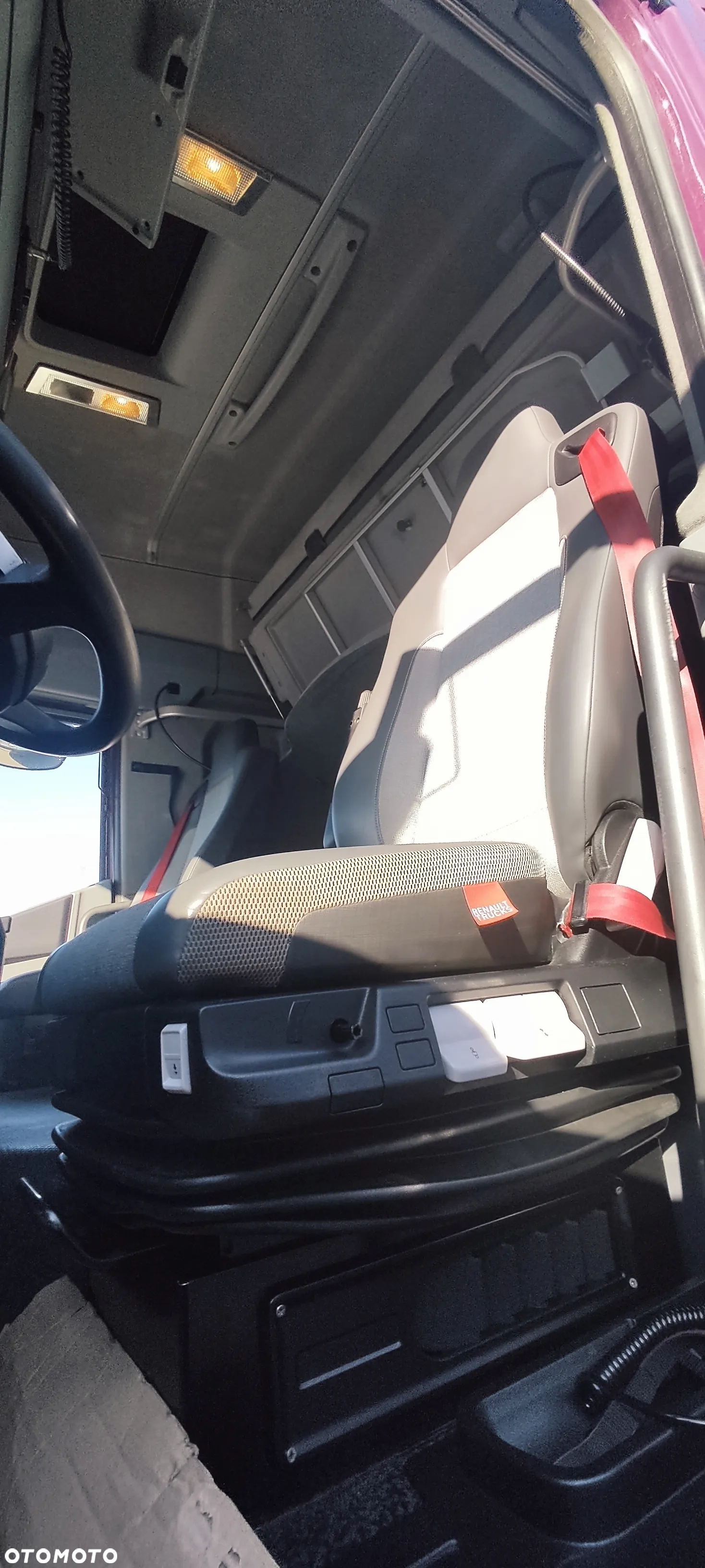 Renault T * LowDeck * - 23