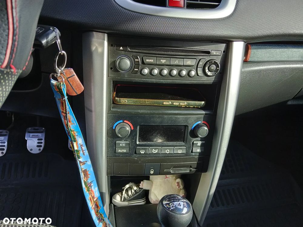 Peugeot 207 120 Premium - 11