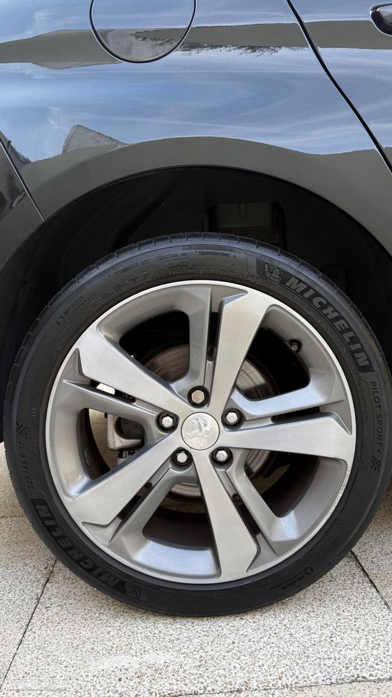 Peugeot 308 1.2 PureTech Allure J17 - 10