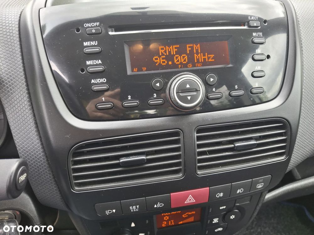 Fiat Doblo 1.6 16V Multijet Start&Stopp Dualogic Emotion Family - 23