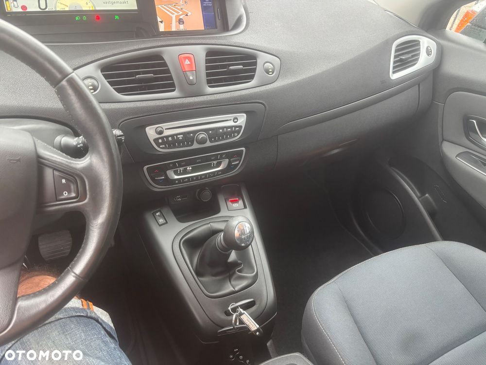 Renault Scenic TCe 130 Dynamique - 15