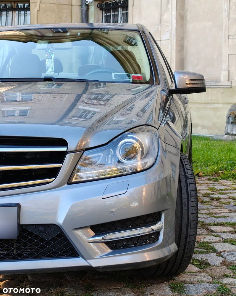 Mercedes-Benz Klasa C 350 4Matic (BlueEFFICIENCY) 7G-TRONIC Avantgarde - 2