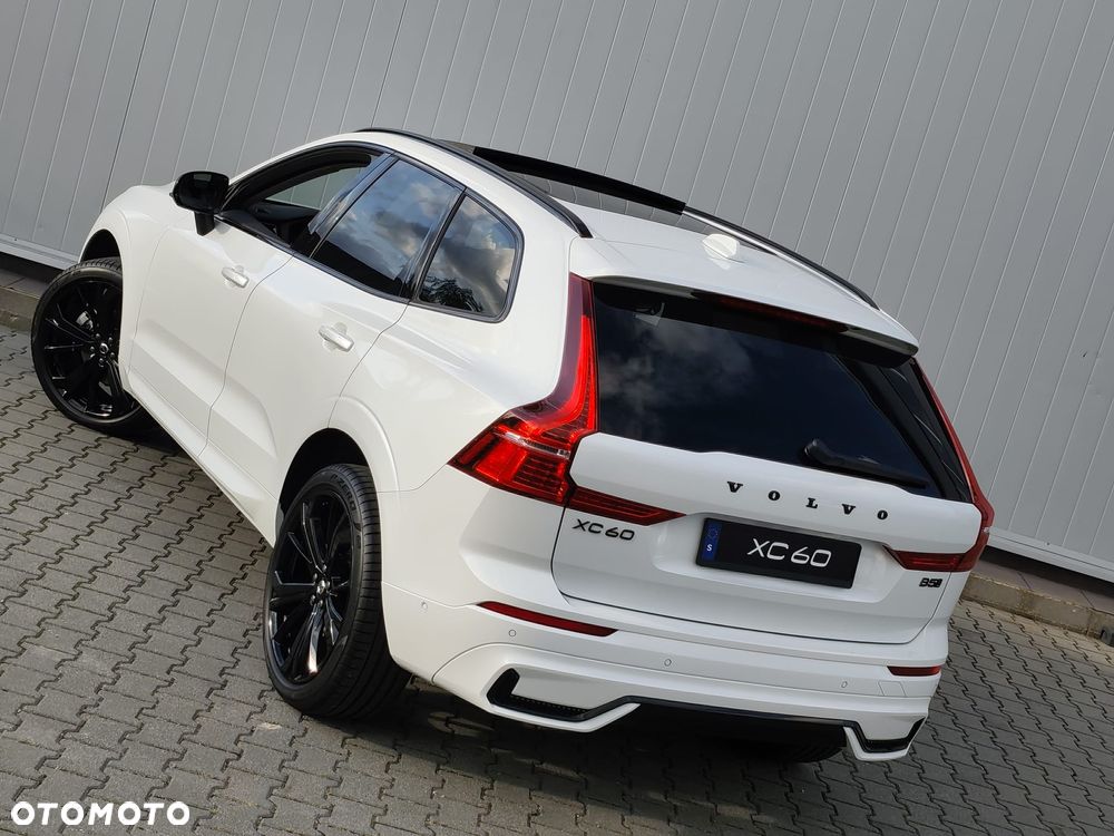 Volvo XC 60 B5 B AWD Ultimate Black Edition - 12
