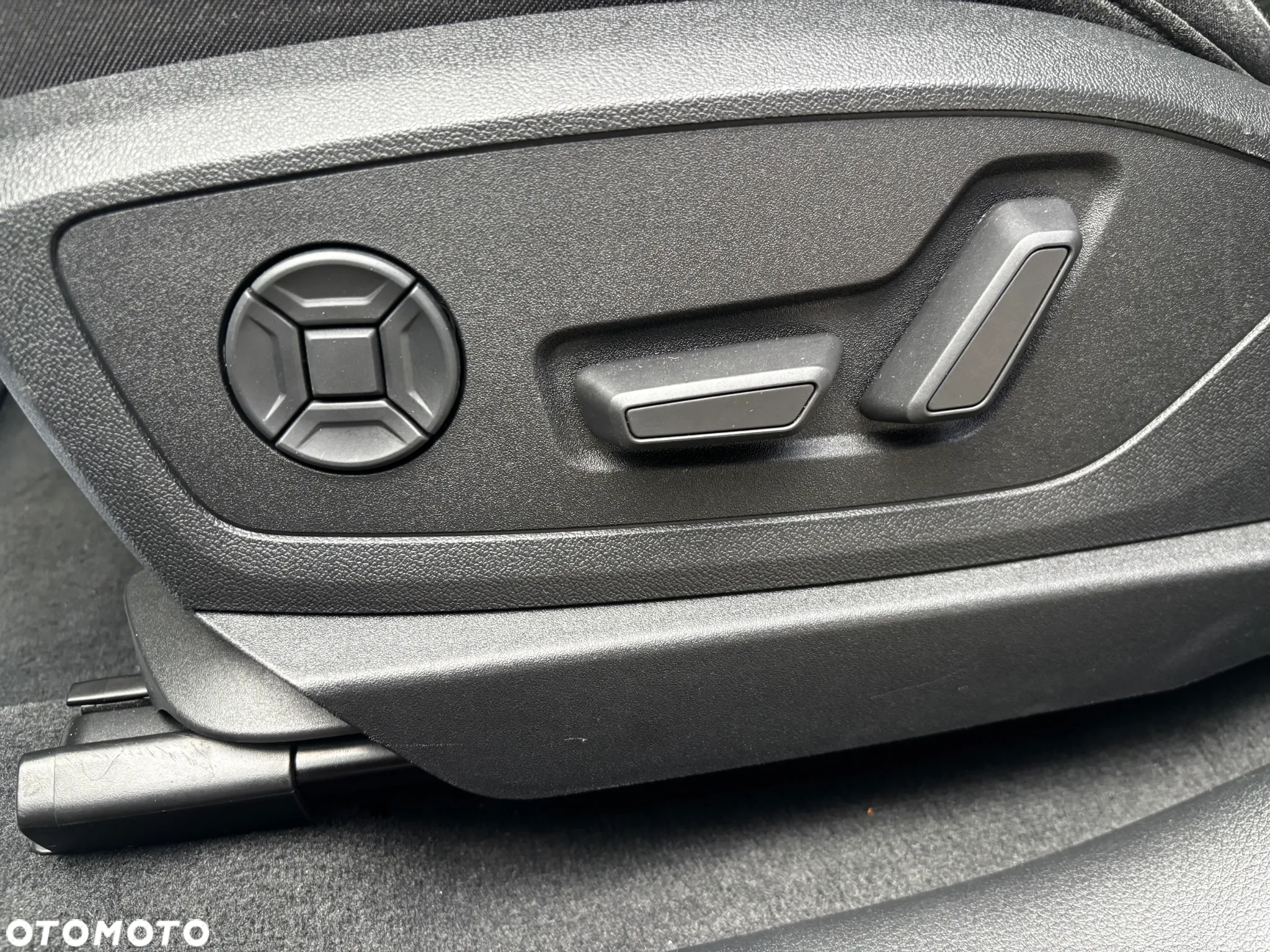 Audi e-tron 50 quattro - 26
