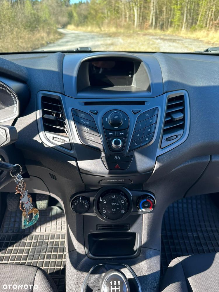 Ford Fiesta - 6