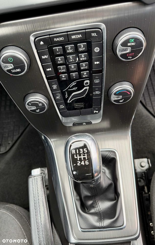 Volvo V40 - 4