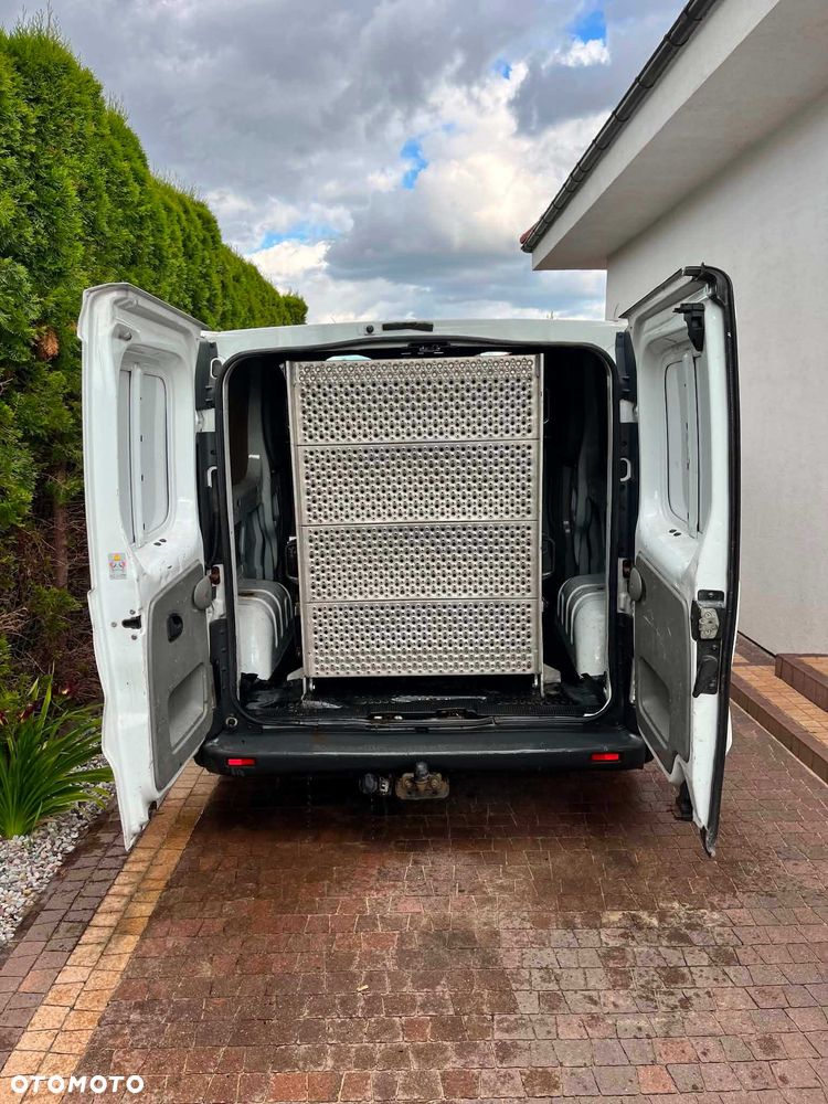 Opel Vivaro - 1