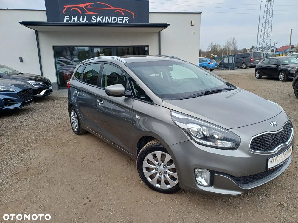 Kia Carens 1.7 CRDi 115 Dream Team Edition - 1