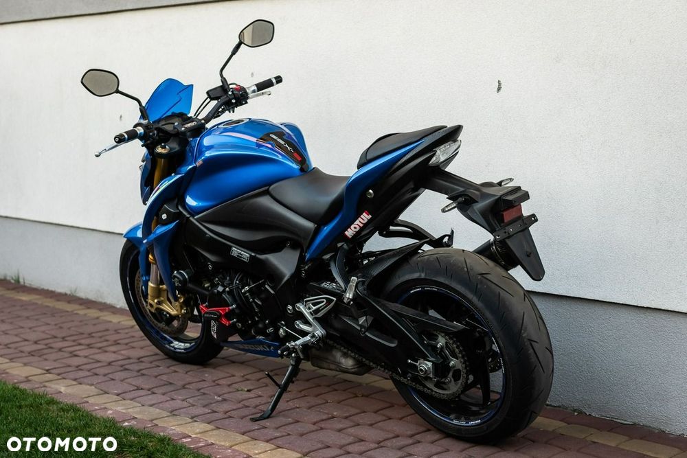 Suzuki GSX - 4