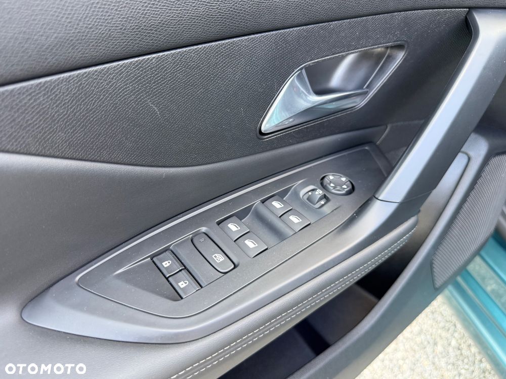 Peugeot 308 1.5 BlueHDi Style S&S EAT8 - 32