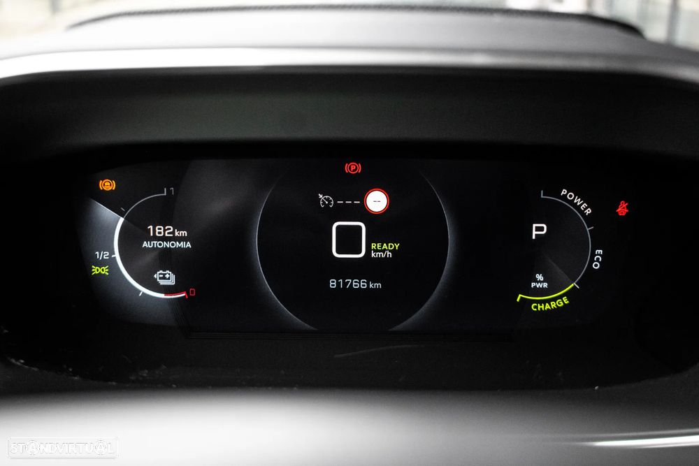Peugeot e-208 Allure - 17