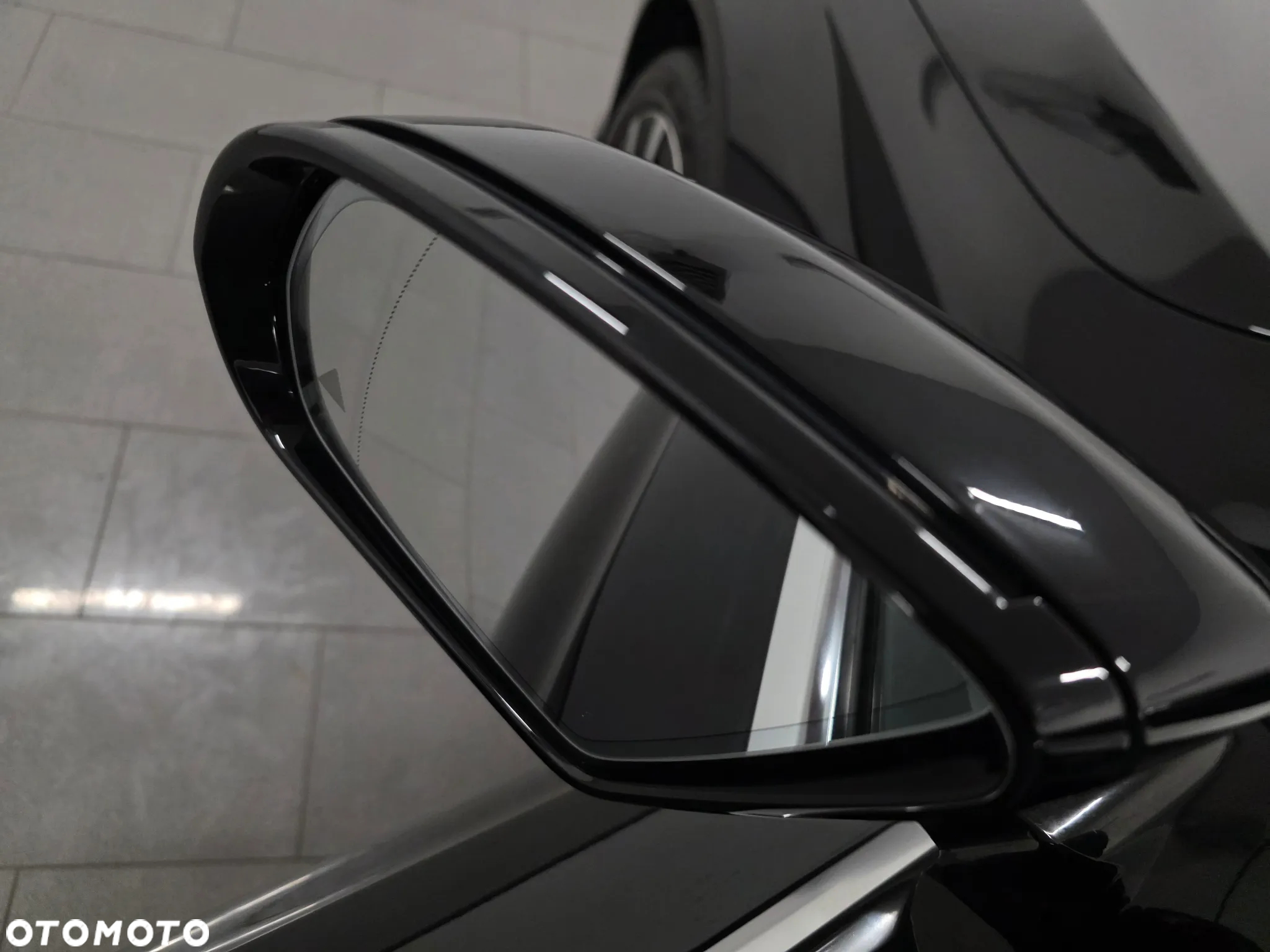 Mercedes-Benz Klasa E 220 d 4Matic 9G-TRONIC AMG Line - 27