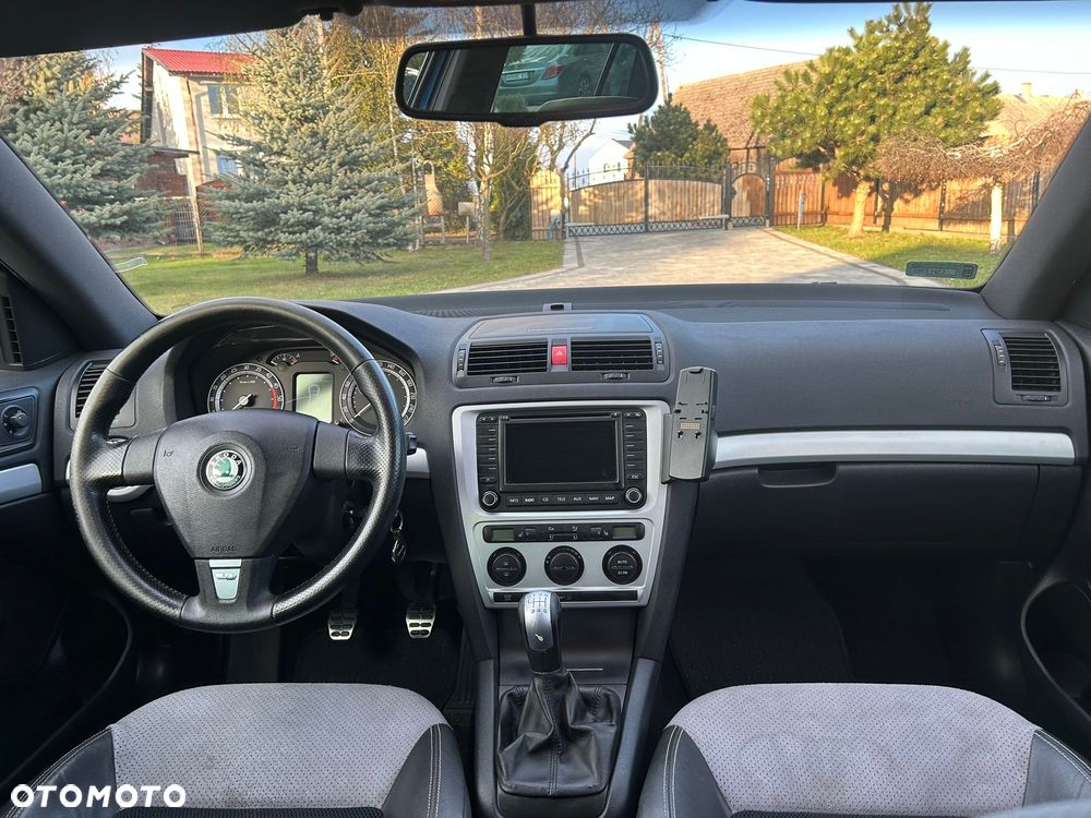 Skoda Octavia 2.0 TDI RS - 9