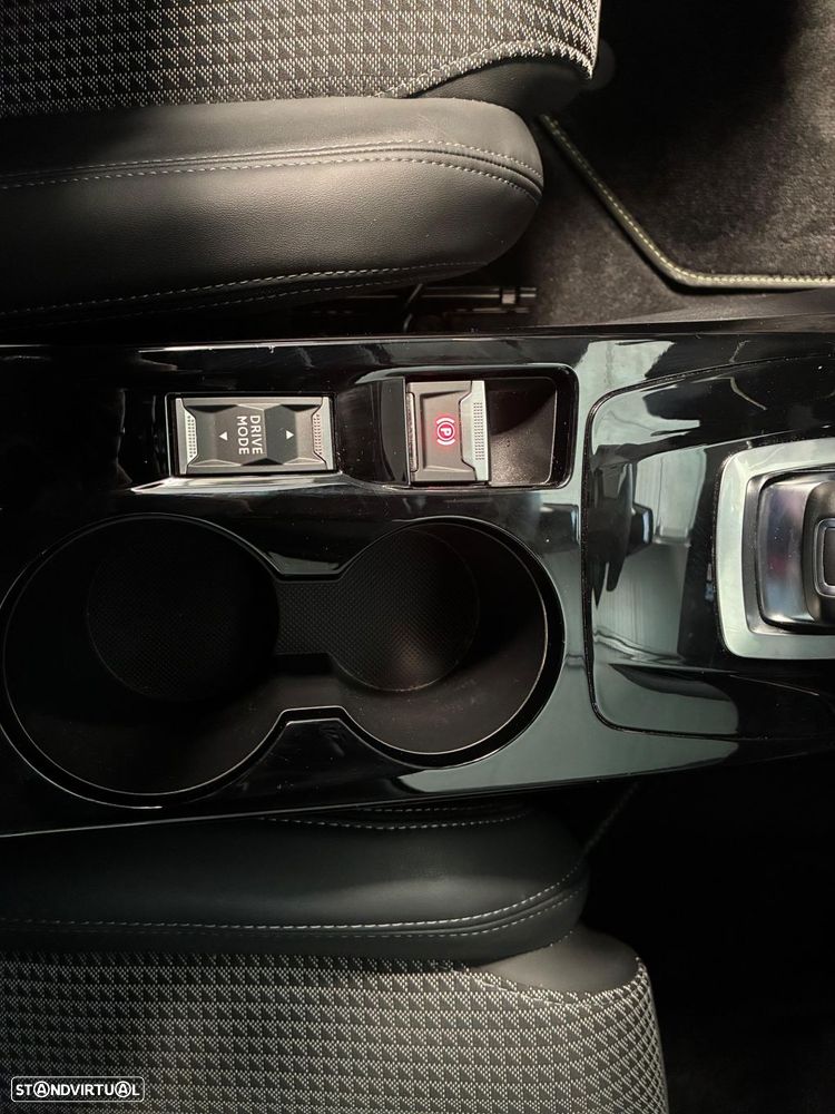 Peugeot 2008 1.2 PureTech GT EAT8 - 30