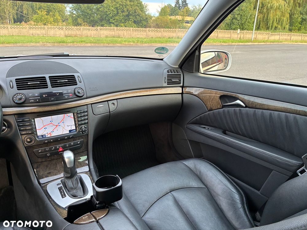 Mercedes-Benz Klasa E 320 CDI T Avantgarde - 18