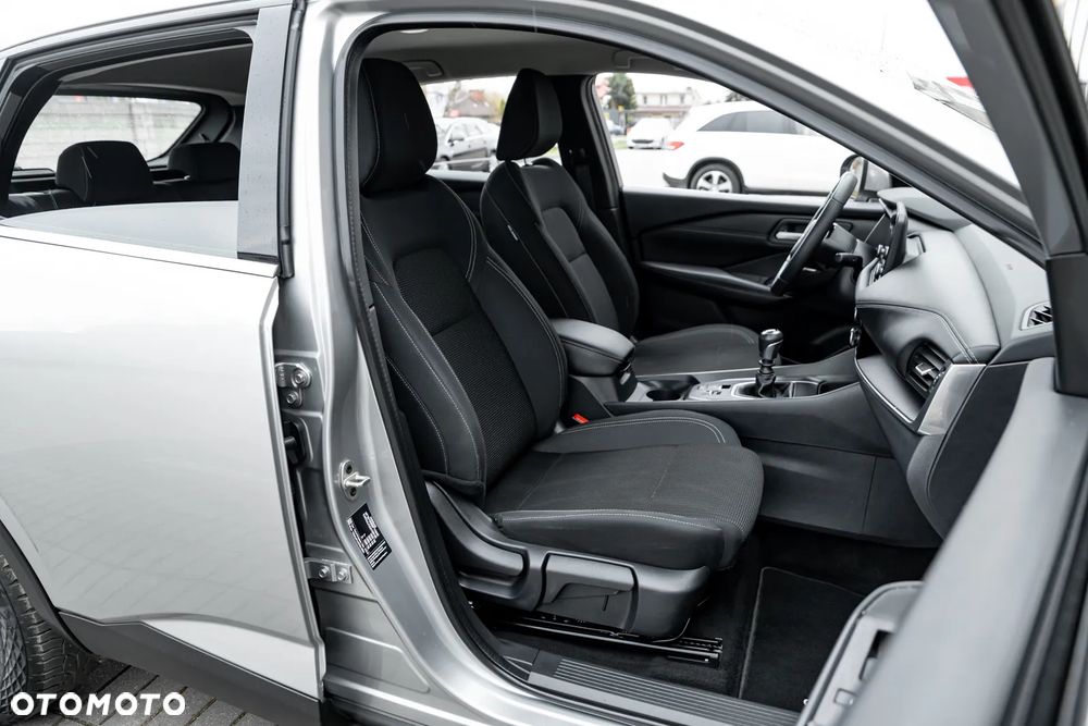 Nissan Qashqai 1.3 DIG-T N-Connecta - 25