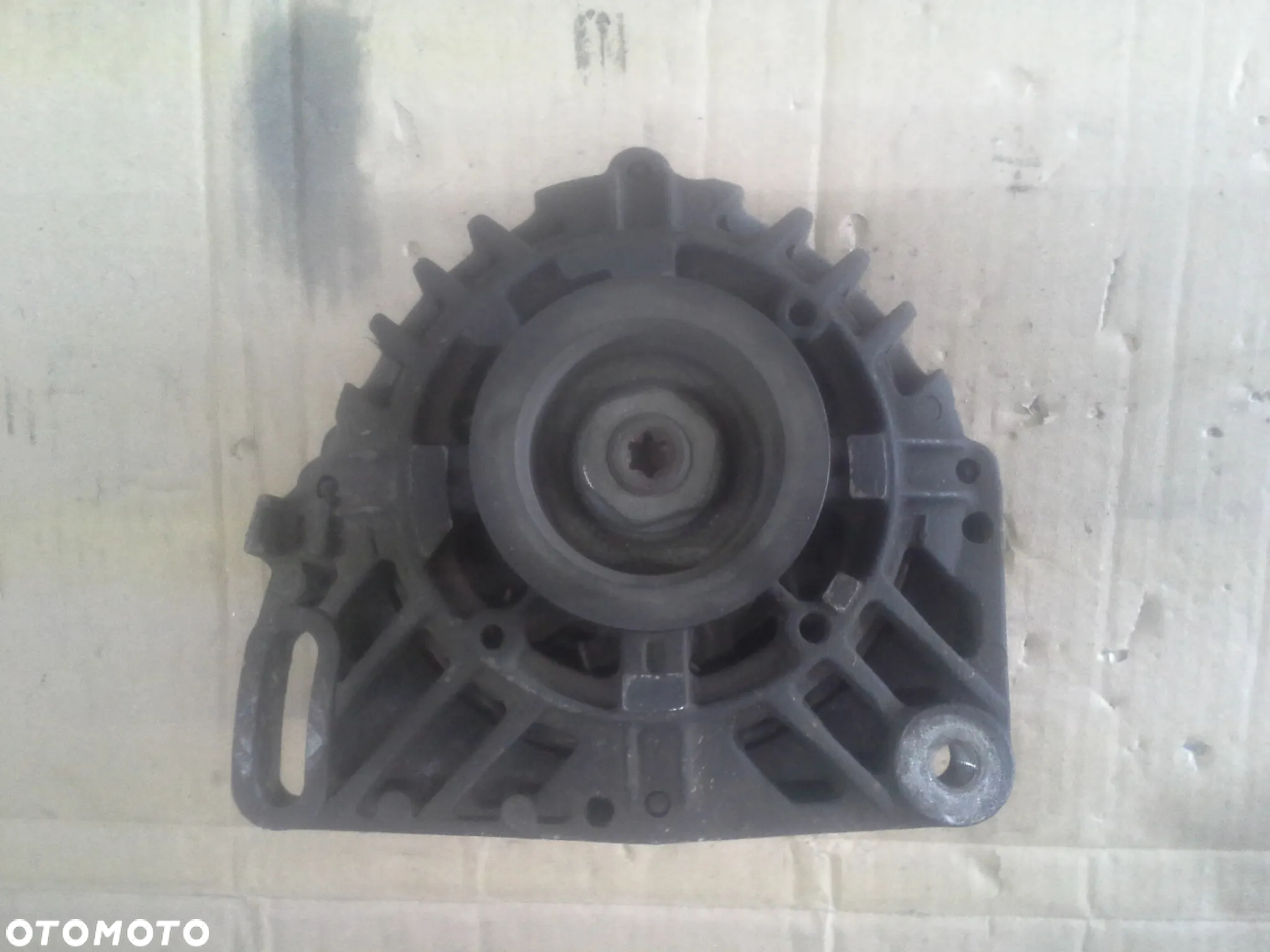 Renault Clio Kangoo Thalia 1.2 16V alternator Valeo 95A  7700437090  SG9B035  25424220 - 9