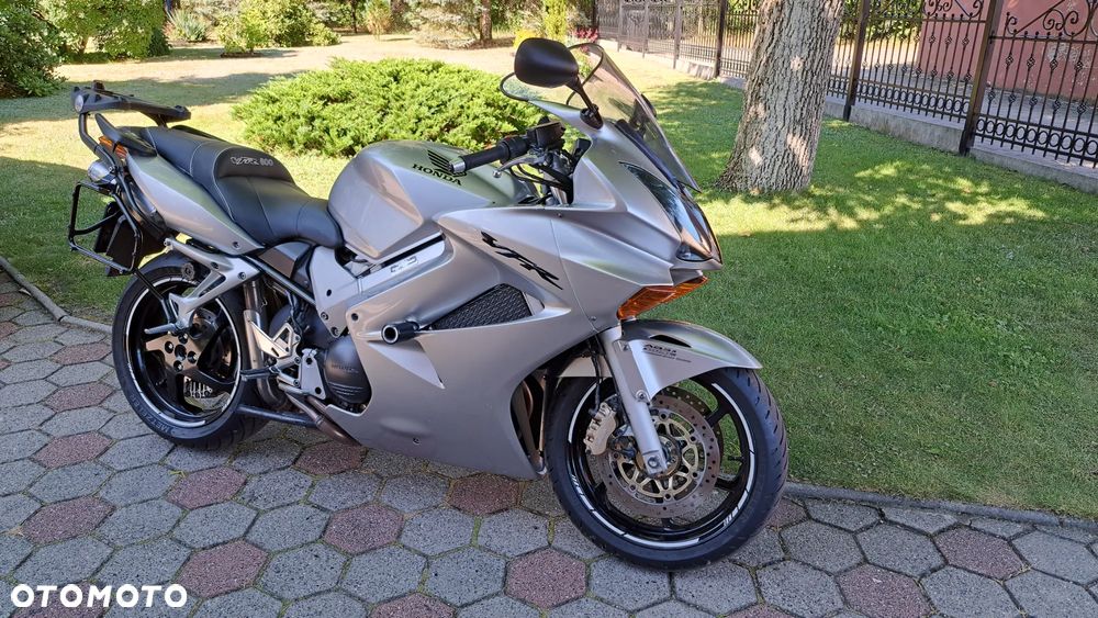 Honda VFR - 5