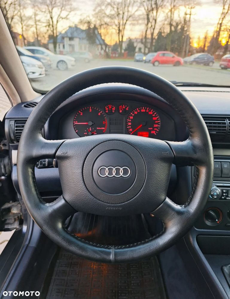 Audi A4 Limousine - 20