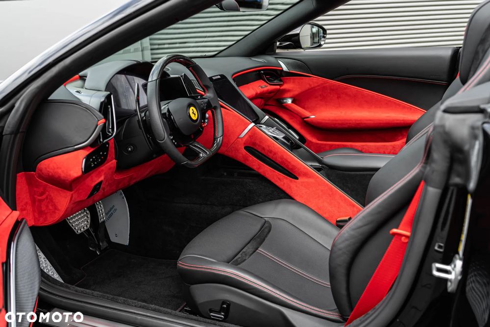 Ferrari Roma Spider - 24