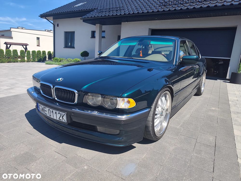 BMW Seria 7 740i - 22