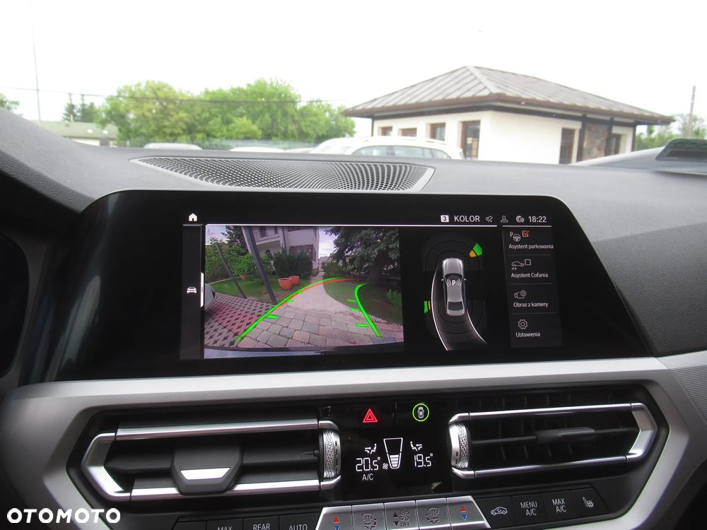 BMW Seria 3 330i xDrive - 20