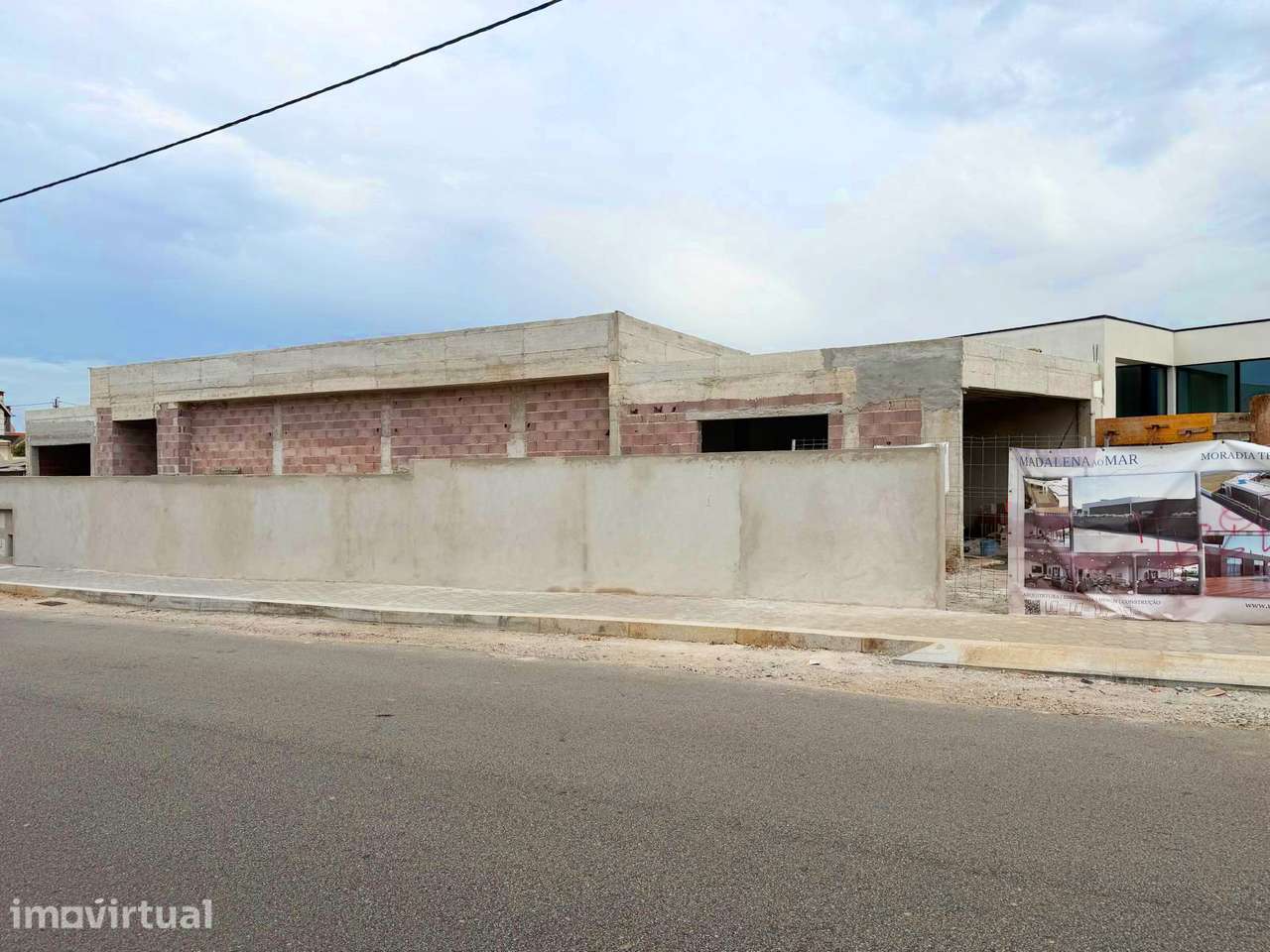 MORADIA TÉRREA EXCLUSIVA | T5 – Piscina e Jardim – Praia - Grande imagem: 4/21