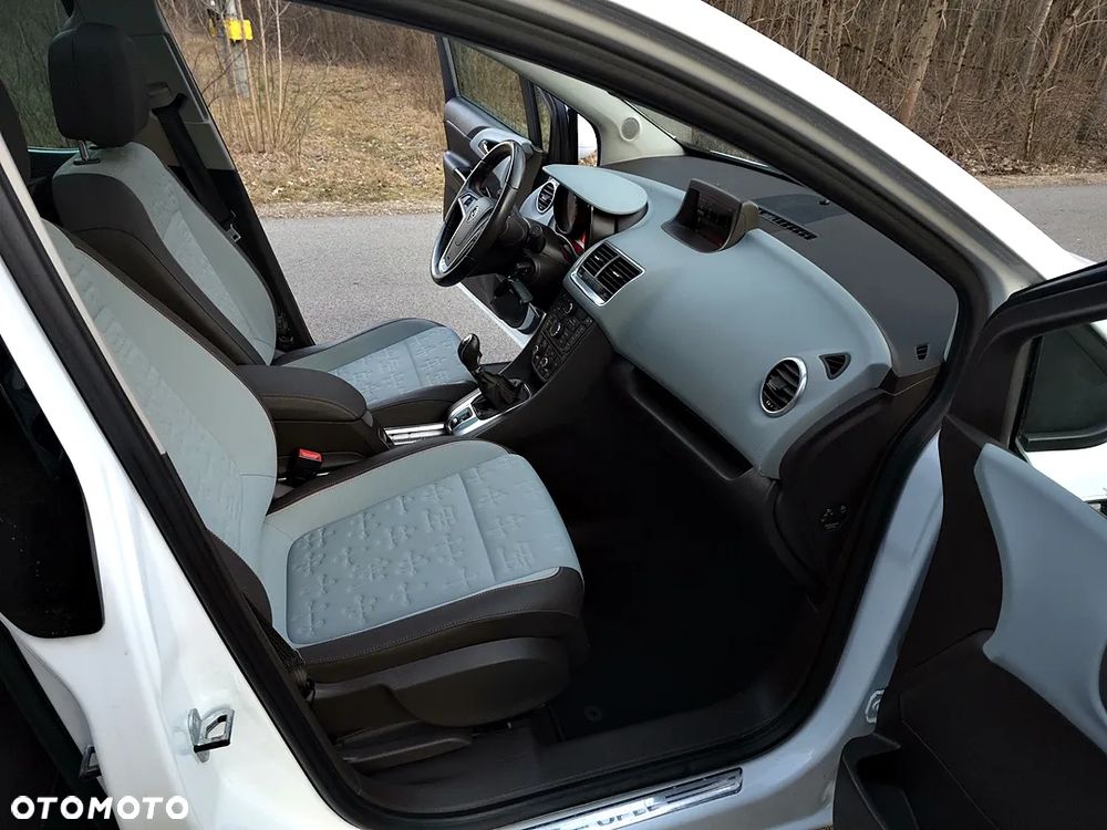Opel Meriva 1.4 T Cosmo - 24