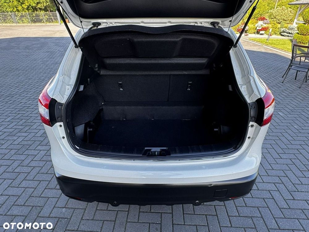 Nissan Qashqai 1.5 dCi TEKNA - 30