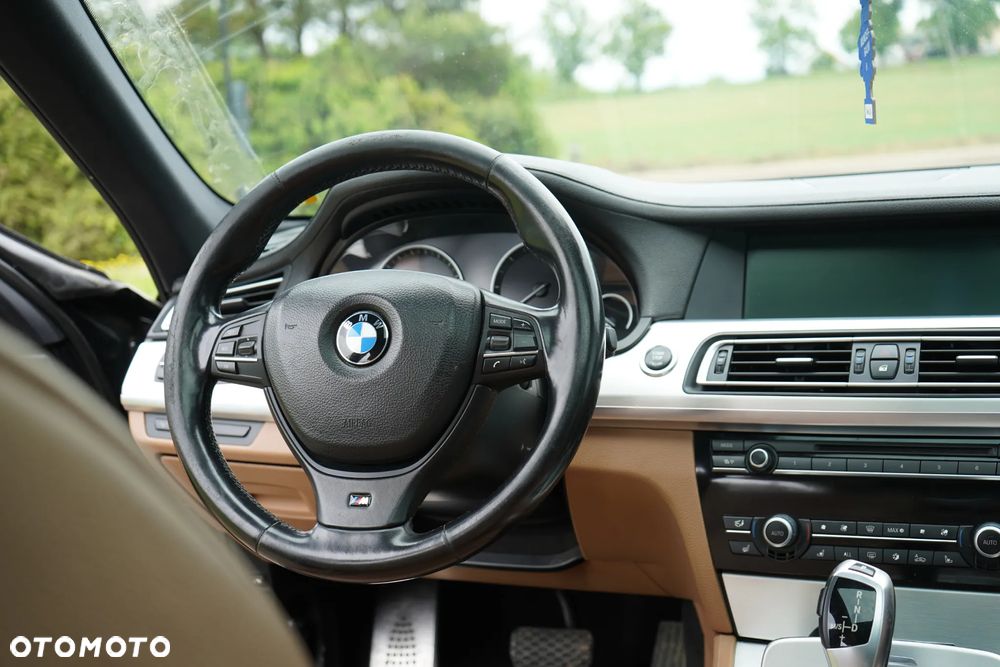 BMW Seria 7 740d xDrive - 15