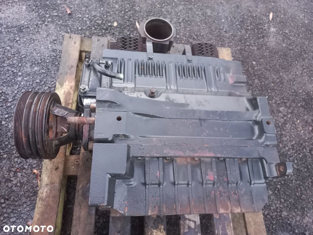 Wał,Blok,silnik same,lamborghini,hurlimann,1000.3 A,1000.4 WT10,1000.6 ATI,WTI3,A1,turbo,70779.0,001304890 2C,71150.0,07511100/30,TULEJA ,tłok,korbowód,kompletny silnik,głowica,woda,powietrze,koła rozrządu,wałek,miska,explorer,titran,antares,laser,3cylindry,4 cylindry,5 cylindrów,6cylindrów. - 14