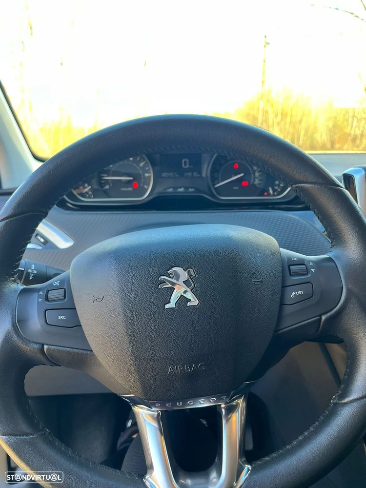 Peugeot 208 1.2 PureTech Active - 11