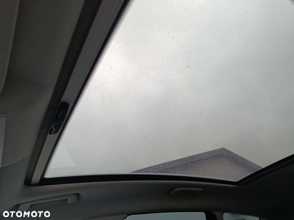 Ford Kuga 2.0 TDCi Titanium FWD - 15