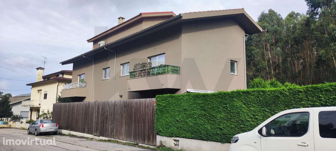 Prédio Misto com 4 frações - Grande imagem: 2/17