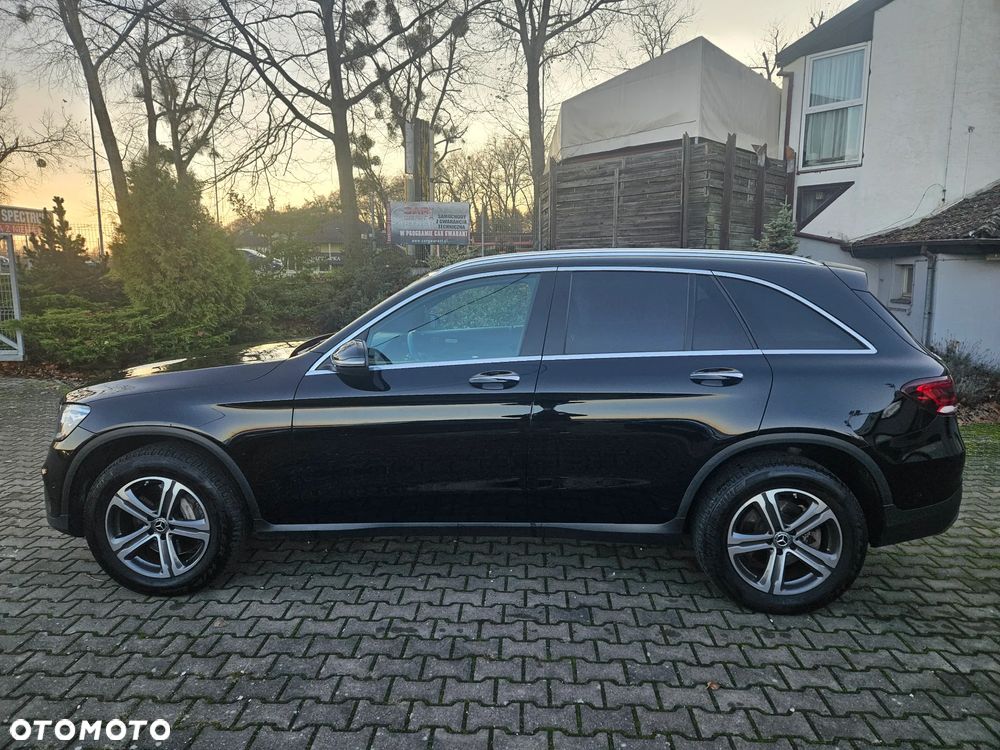 Mercedes-Benz GLC 300 e 4-Matic - 9