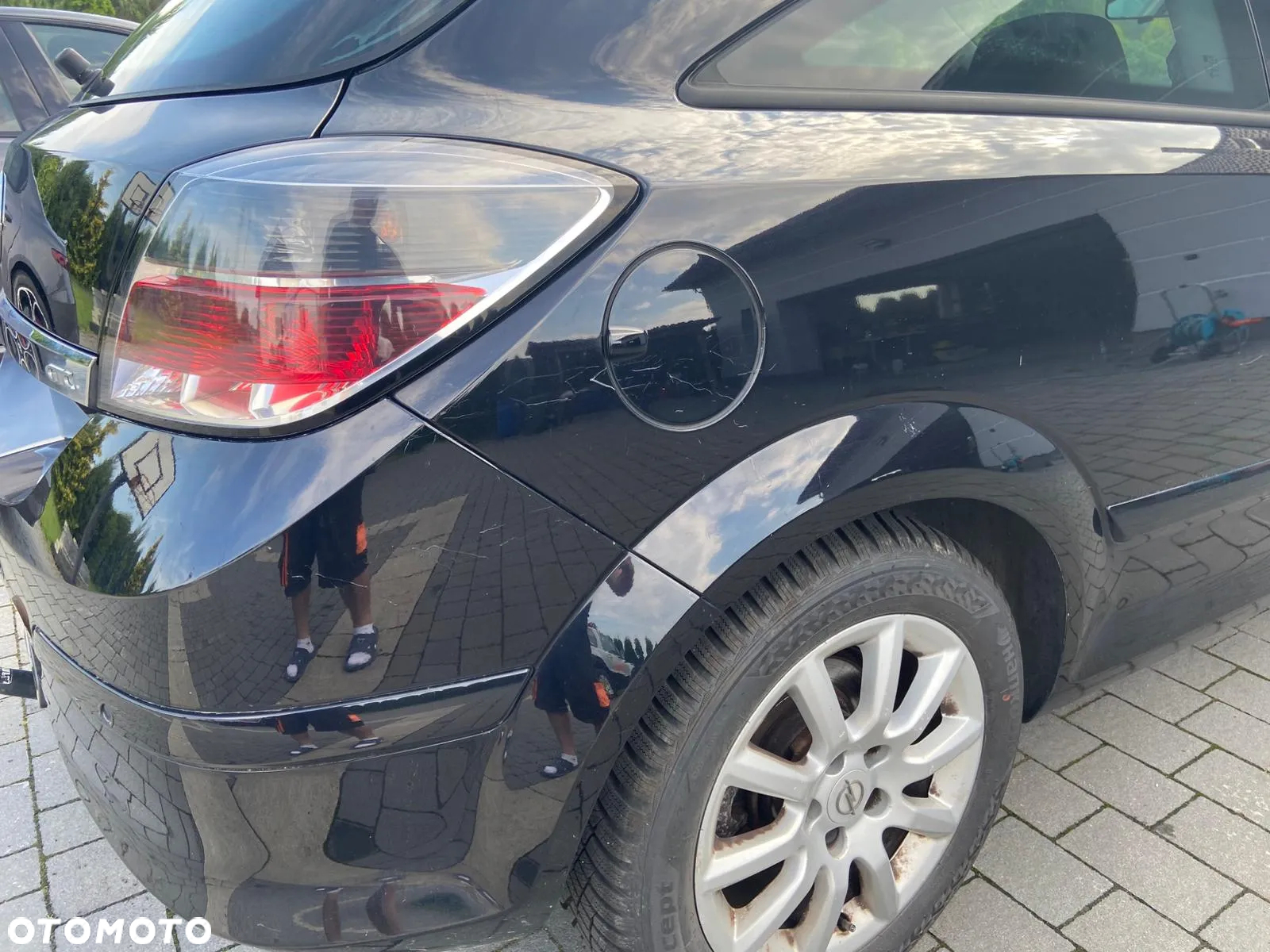 Opel Astra GTC 1.6 - 12