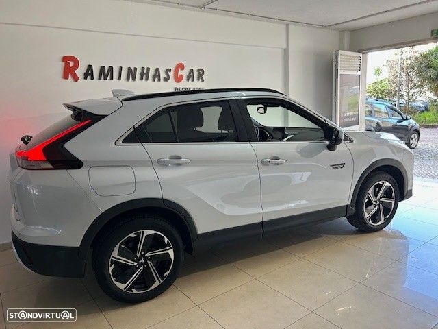Mitsubishi Eclipse Cross 2.4 PHEV eMotion - 9
