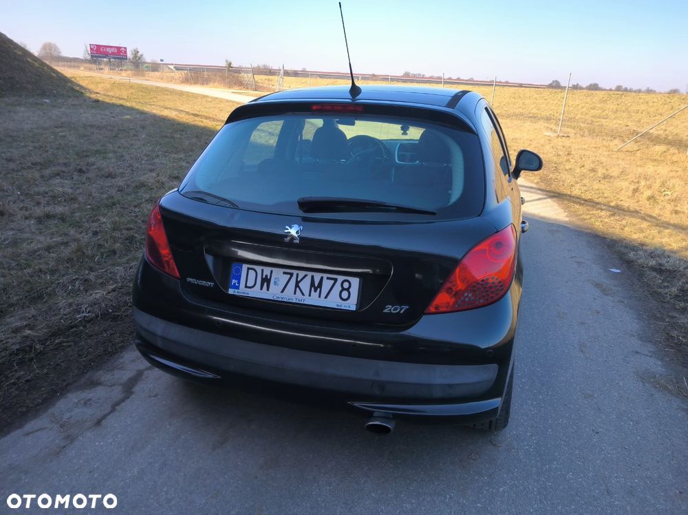 Peugeot 207 - 14