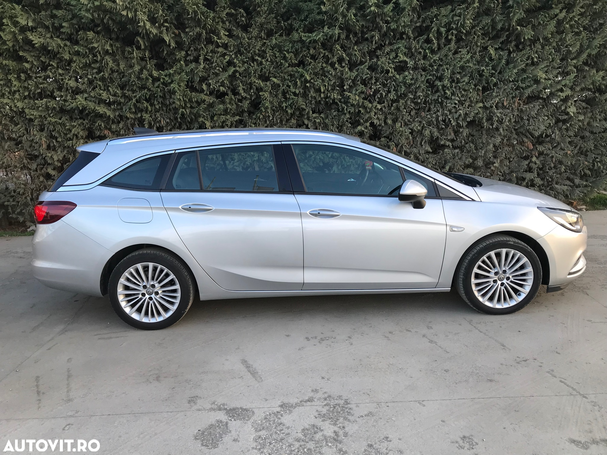 Opel Astra 1.6 D Start/Stop Automatik Sports Tourer Edition - 11