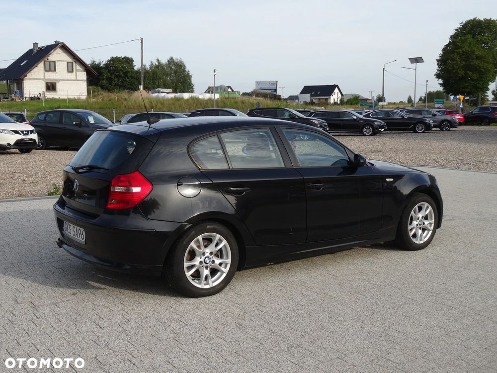 BMW Seria 1 118d DPF - 11