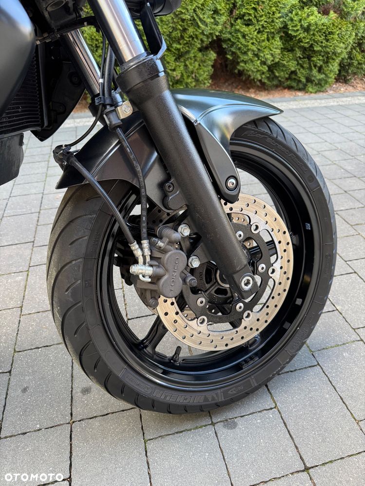 Suzuki Gladius - 20