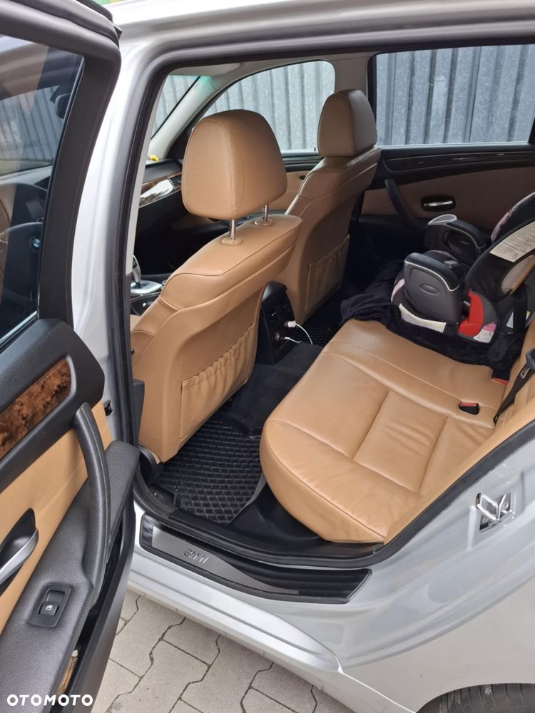BMW Seria 5 530d xDrive - 6