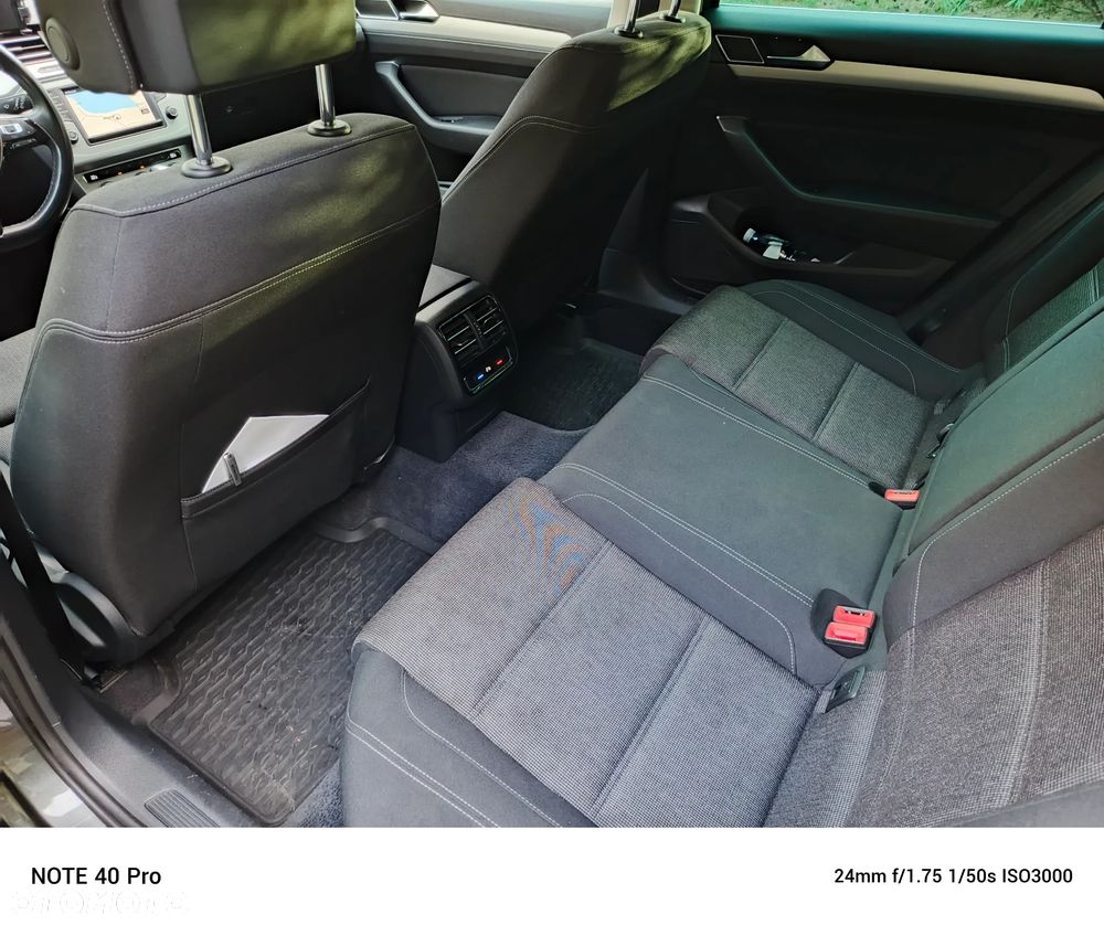 Volkswagen Passat Variant 2.0 TDI DSG (BlueMotion Technology) Comfortline - 12