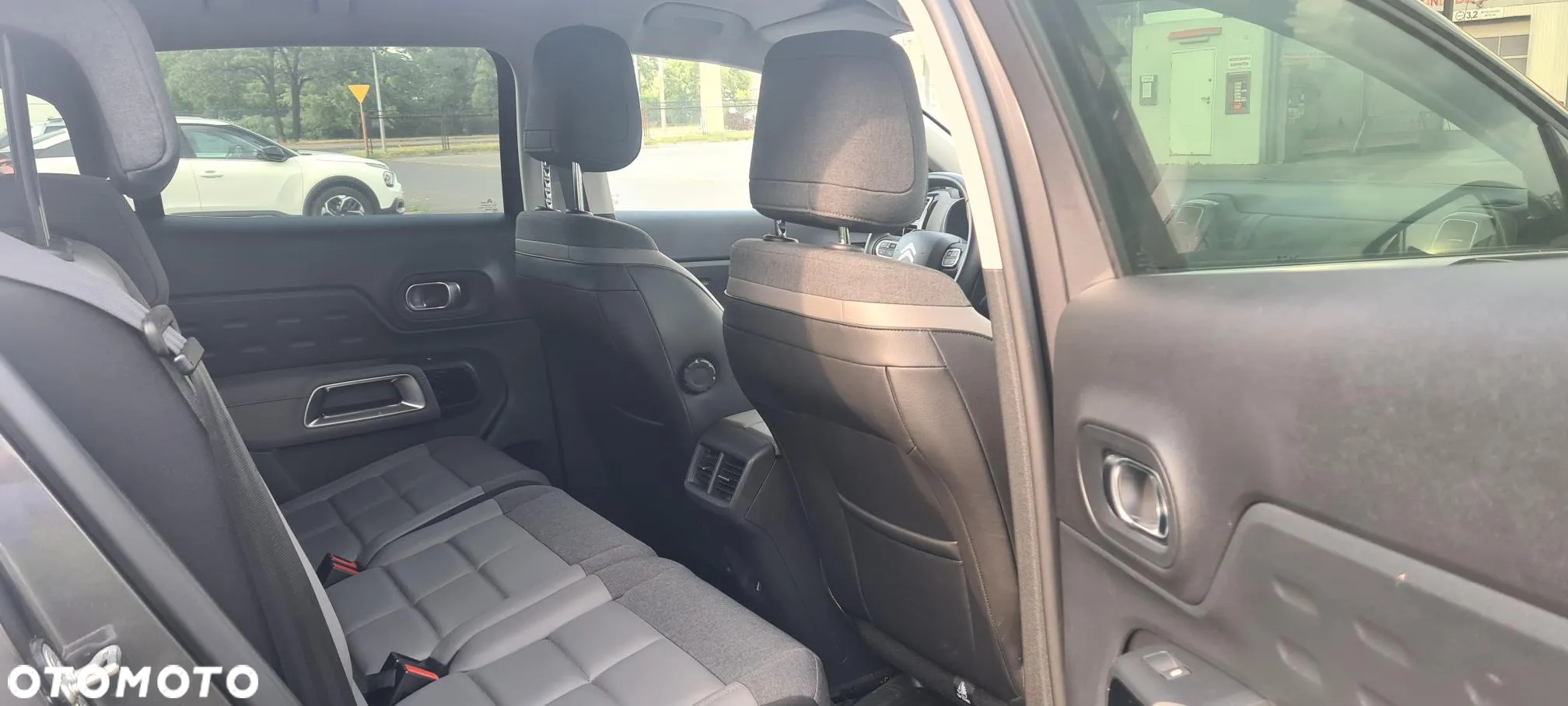 Citroën C5 Aircross 1.6 PureTech Shine EAT8 - 13