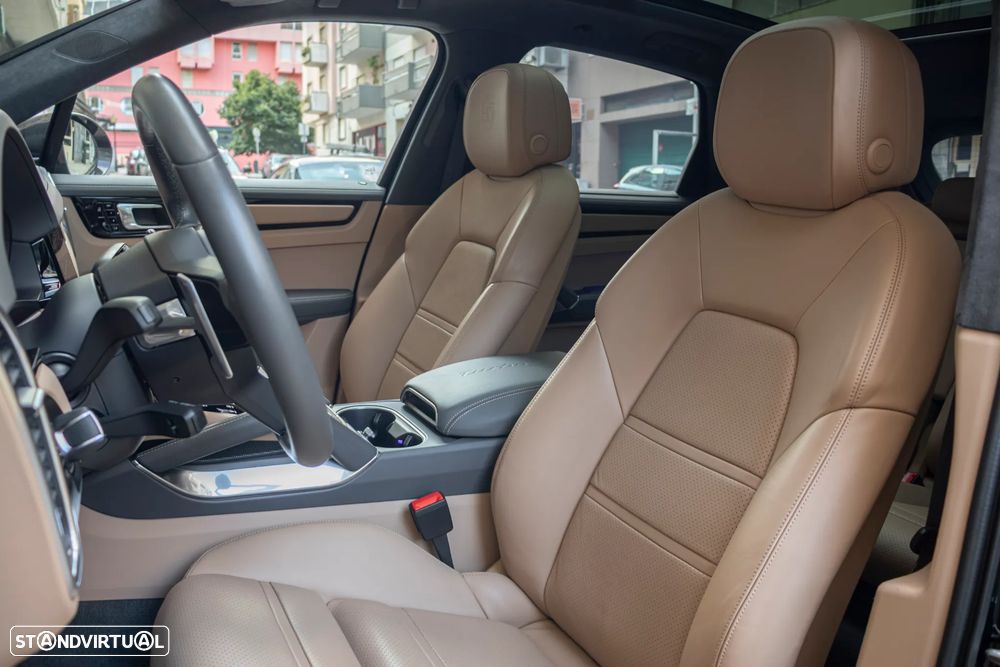 Porsche Cayenne Turbo S E-Hybrid — fotografia 12