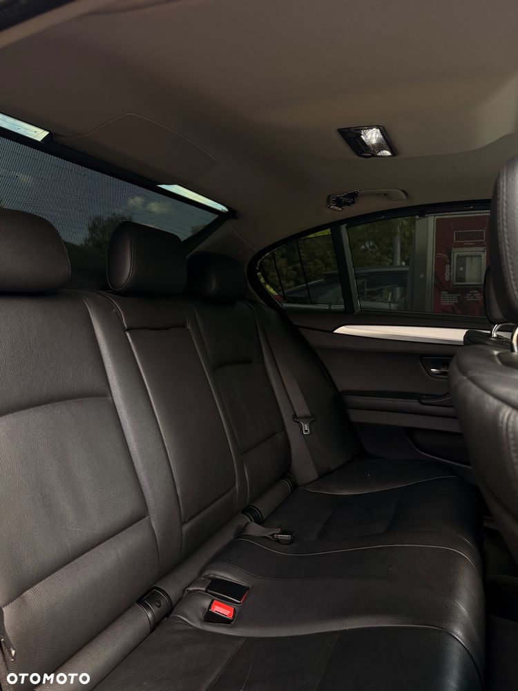 BMW Seria 5 520d - 8